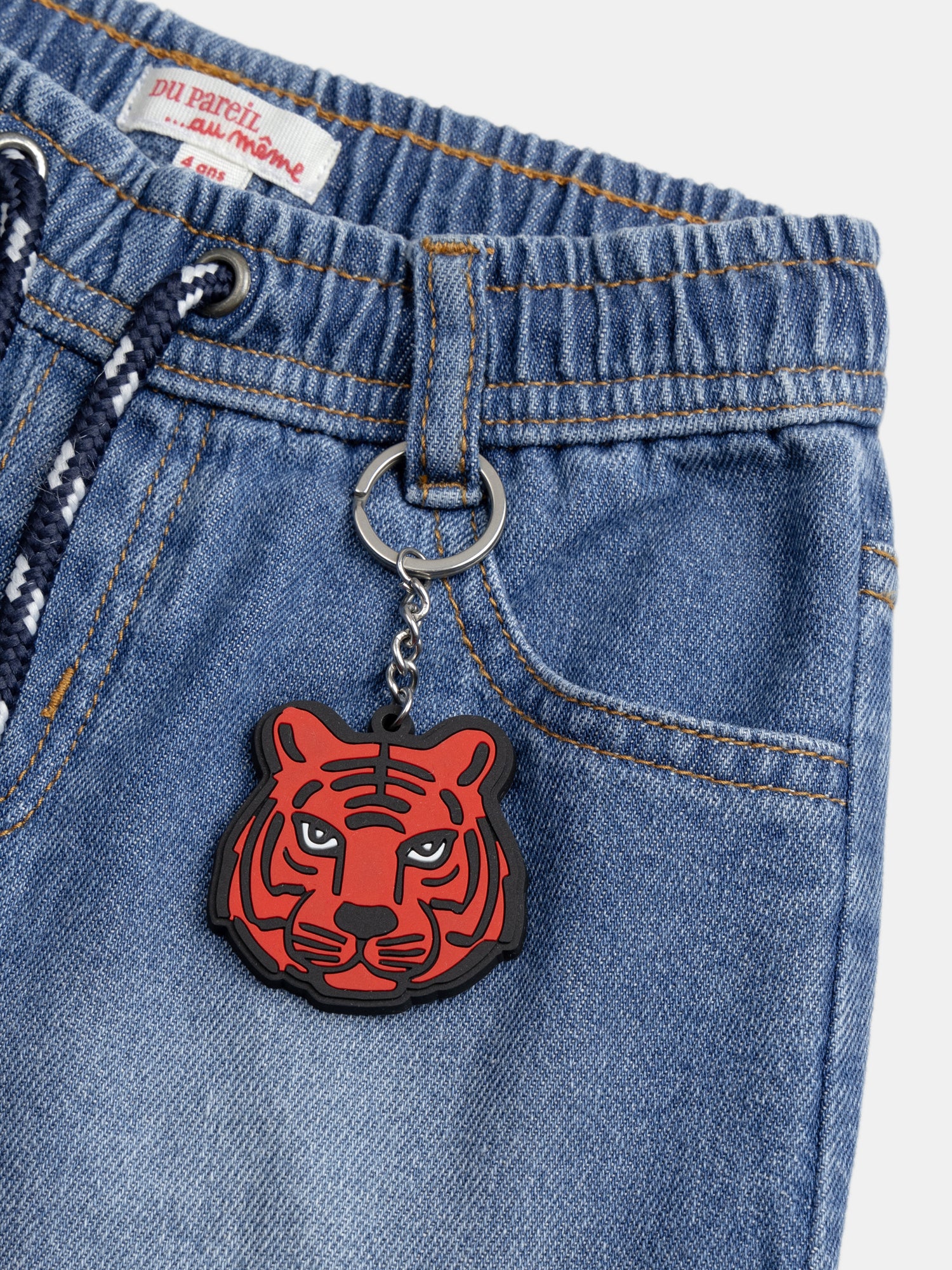 Bermuda en denim bleu porte clé tigre pour garçon - Image 2