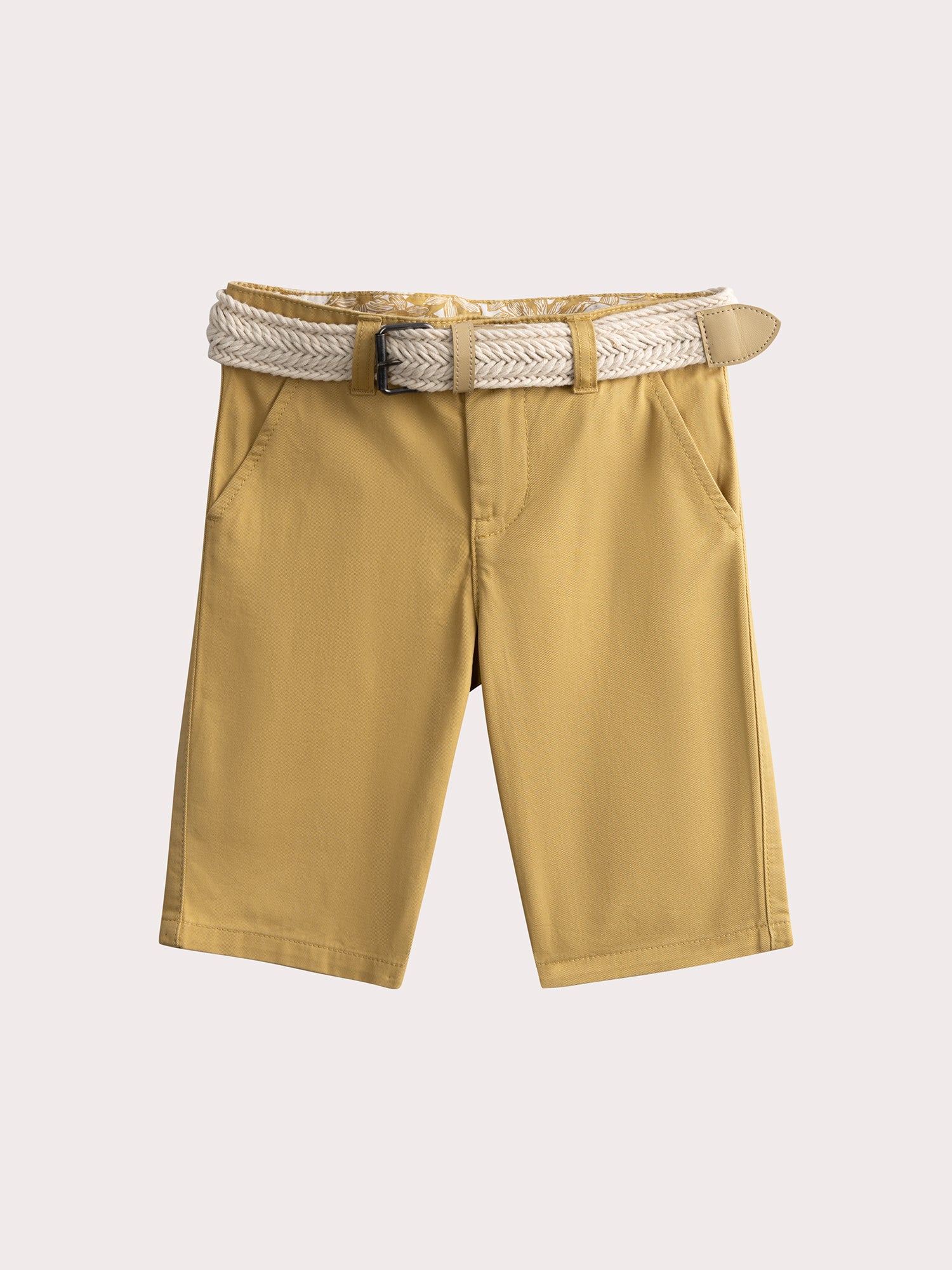 Bermuda beige à ceinture tressée