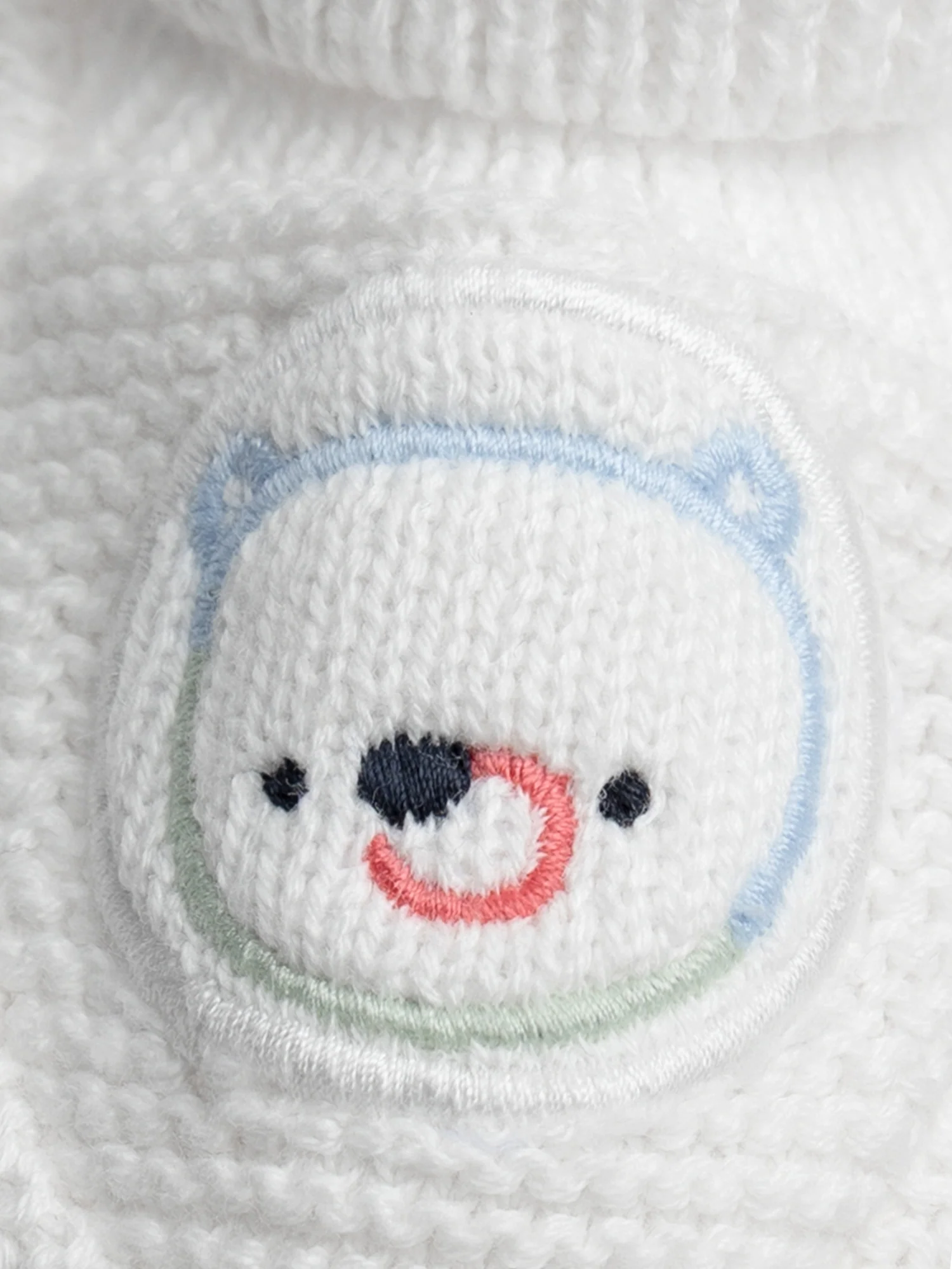 Chaussons naissance en tricot - Image 2