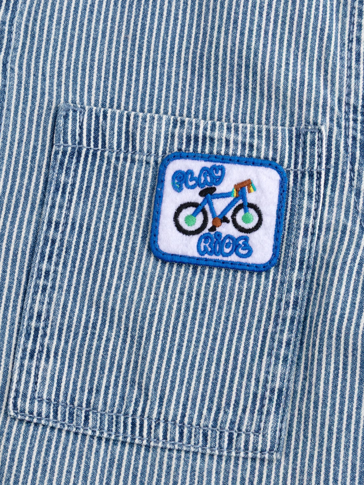 Chemise en denim à rayures bleues et blanches pour garçon - Image 6