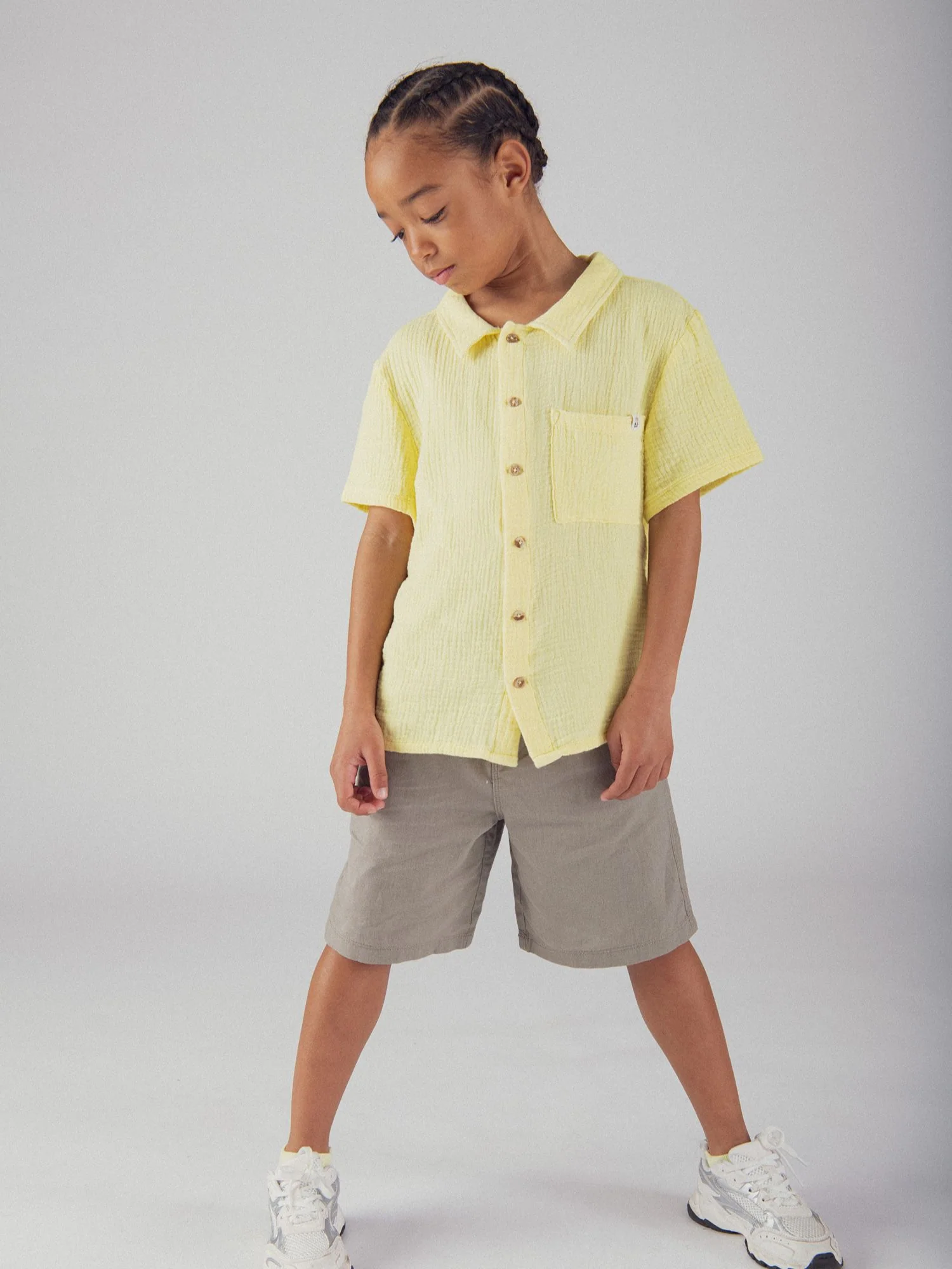 Chemise jaune pâle à manches courtes pour garçon - Image 3