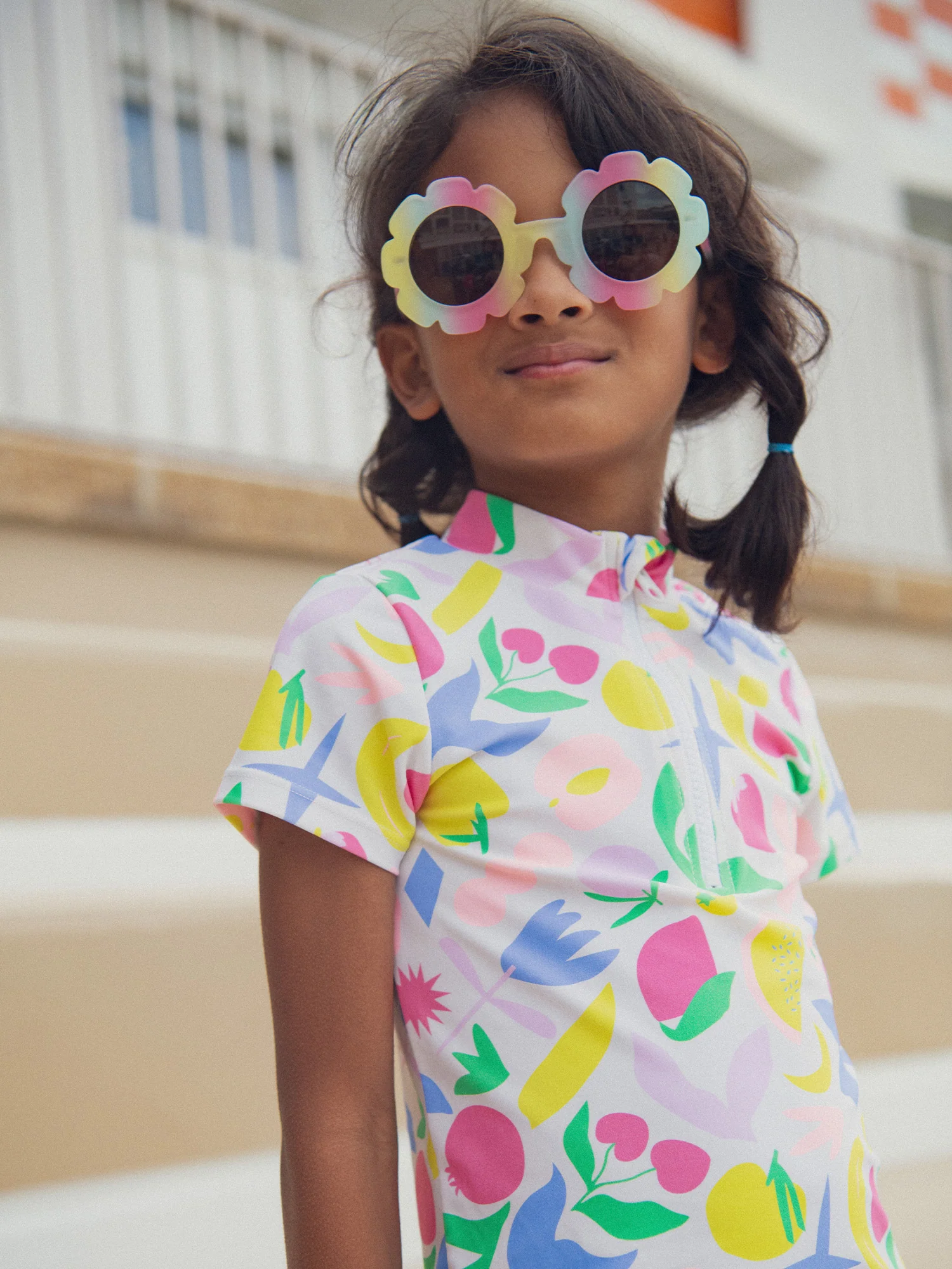 Ensemble de bain UPF 50+ 2 pièces imprimé coloré pour fille - Image 3