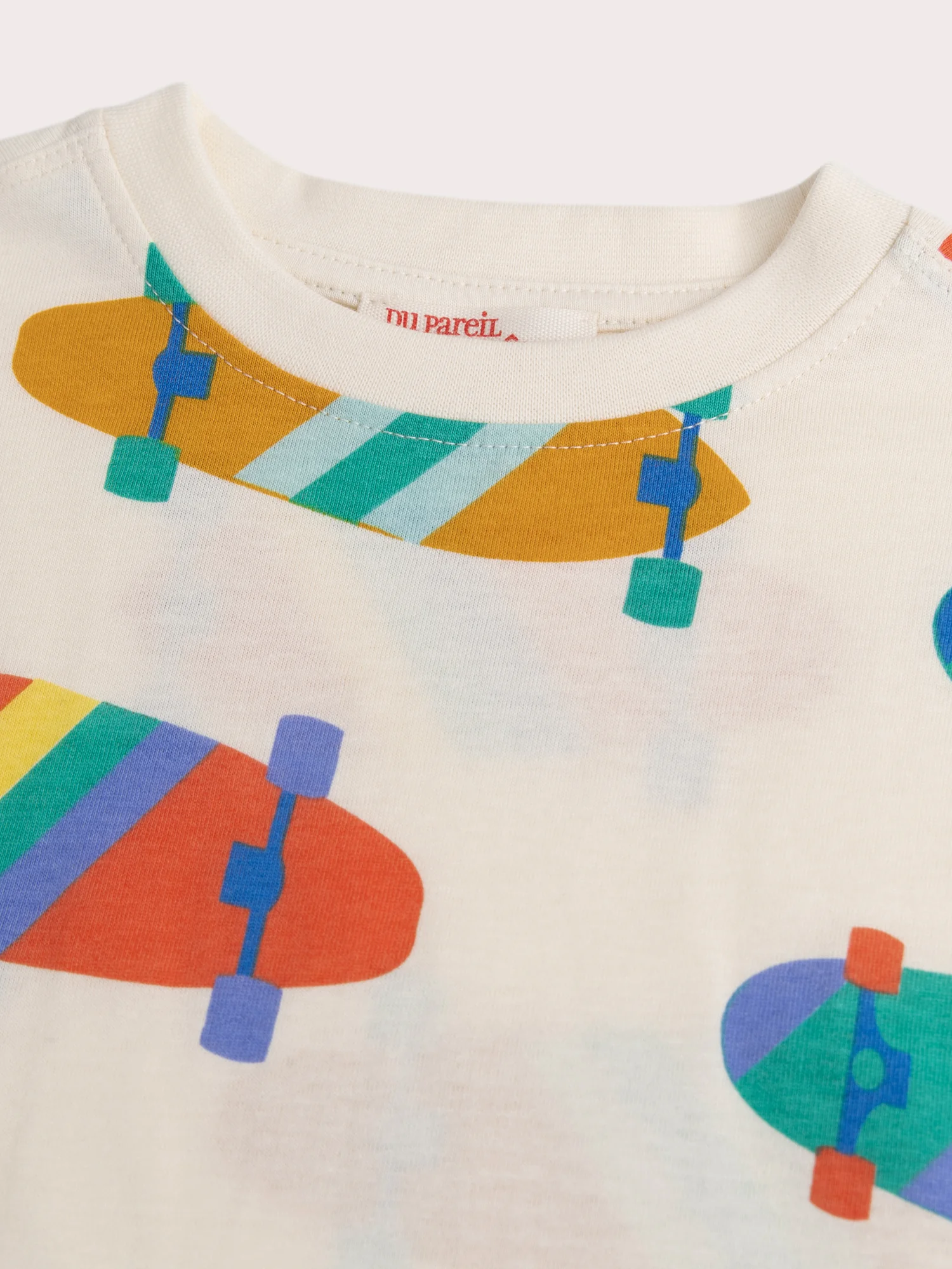Ensemble t-shirt imprimé skateboard et short moutarde - Image 4
