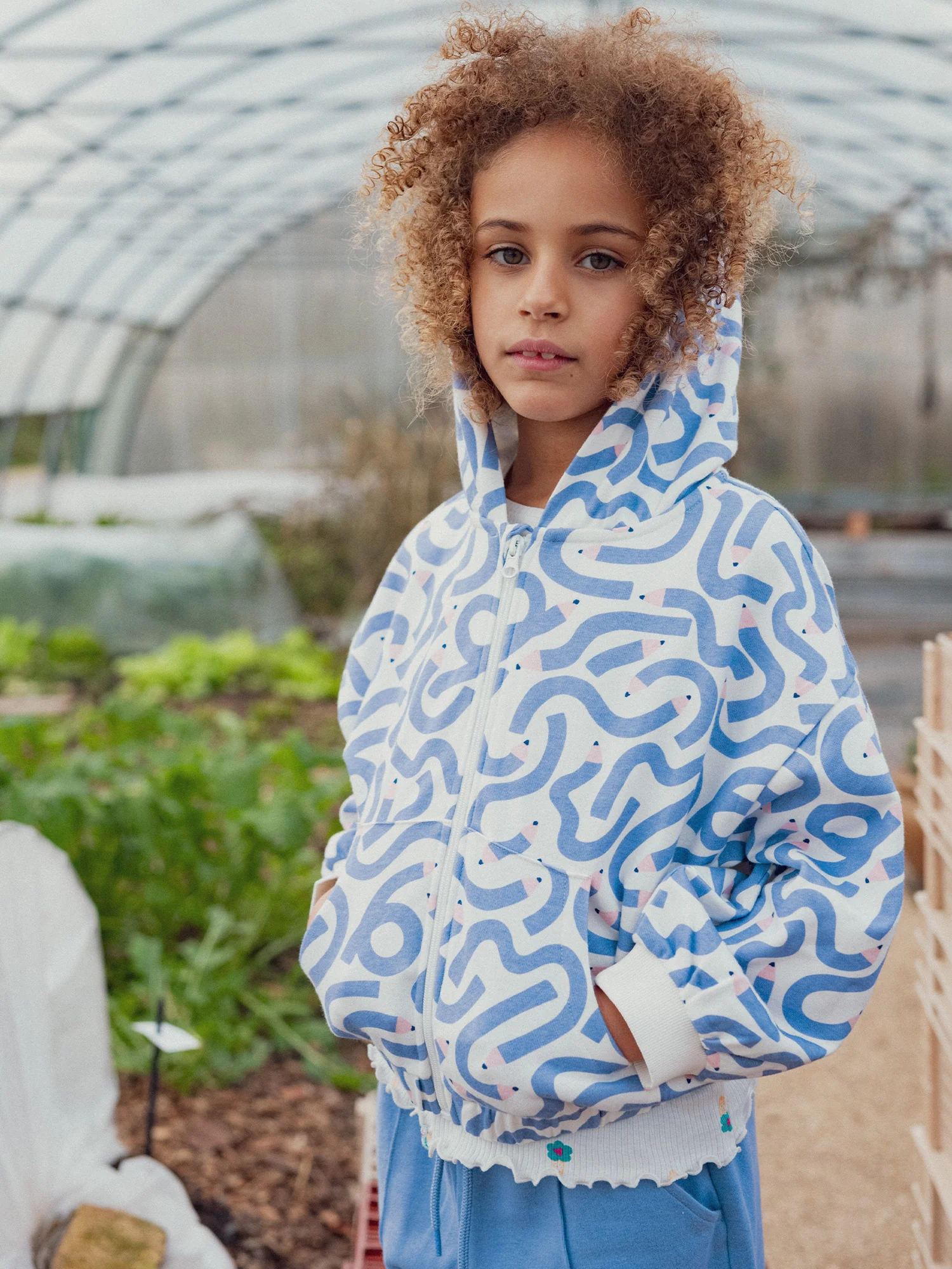 Haut de jogging écru imprimé crayons pour fille - Image 2