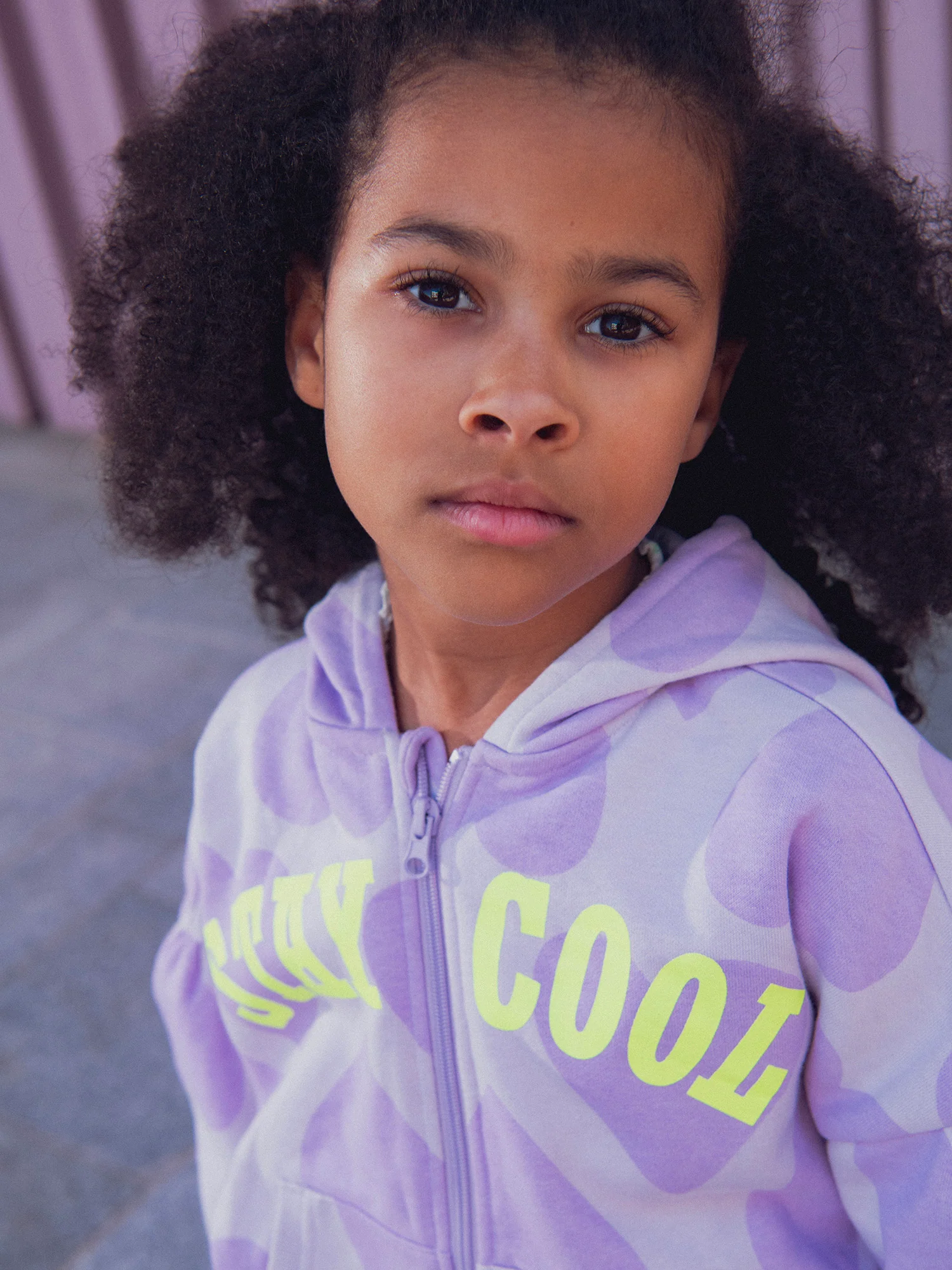Haut de jogging violet imprimé coeur pour fille - Image 4