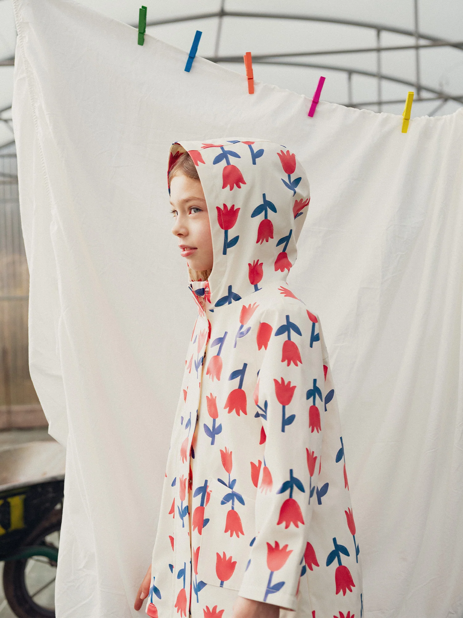 Imperméable écru à imprimé fleurs pour fille - Image 4