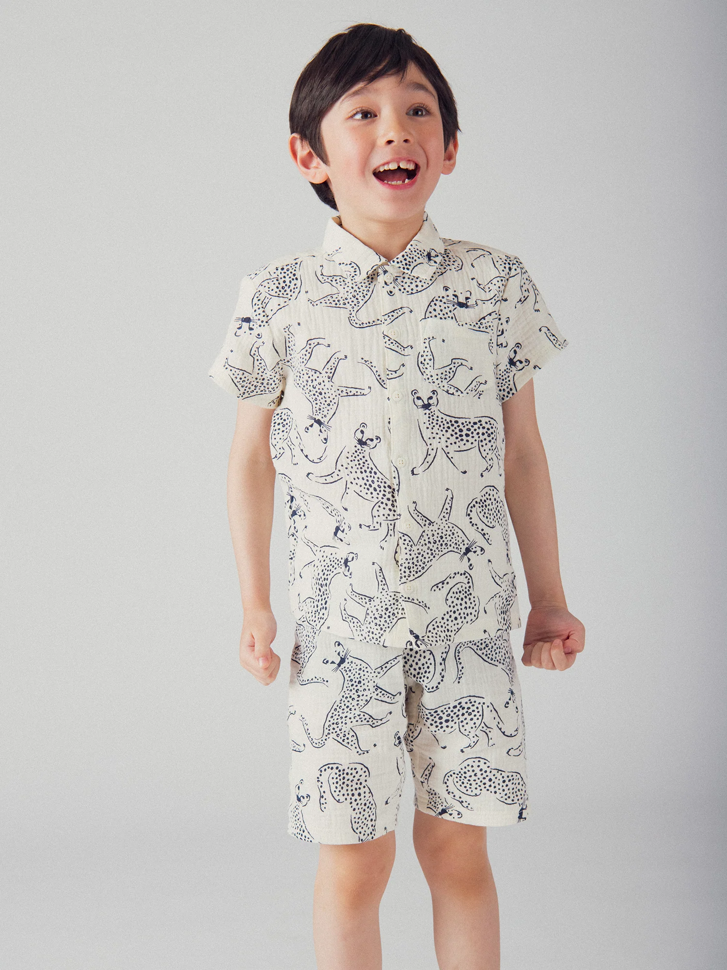 Pyjama chemisier court et imprimé "Léopards Bleus" pour enfant garçon - Image 2