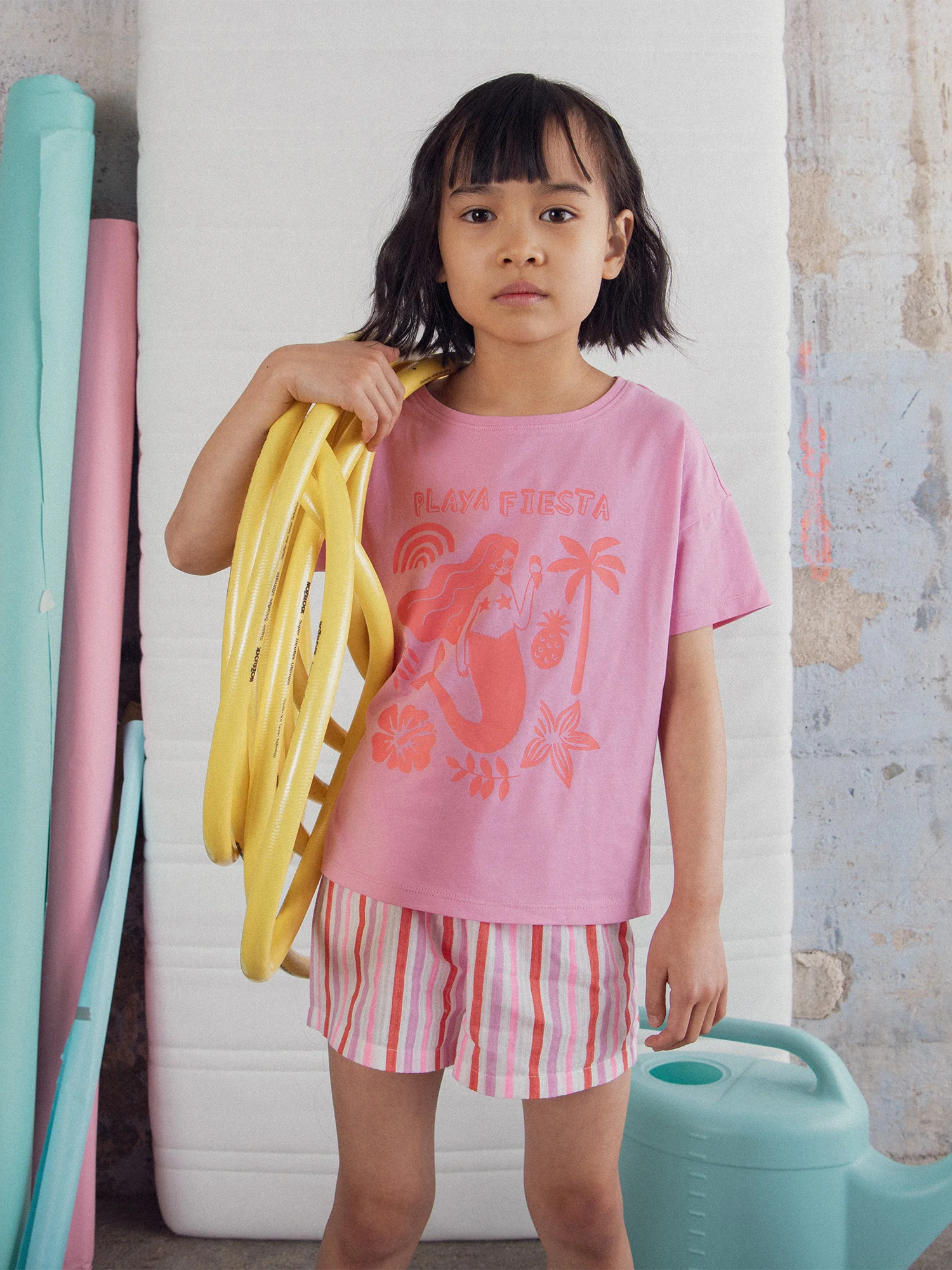 Pyjama court rose avec imprimé "Playa Fiesta" pour enfant fille - Image 2
