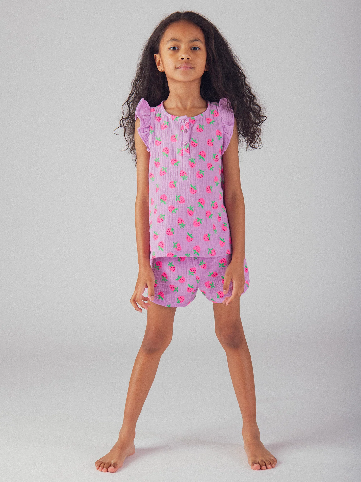 Pyjama court violet imprimé "Fraises Gourmandes" pour enfant fille - Image 3