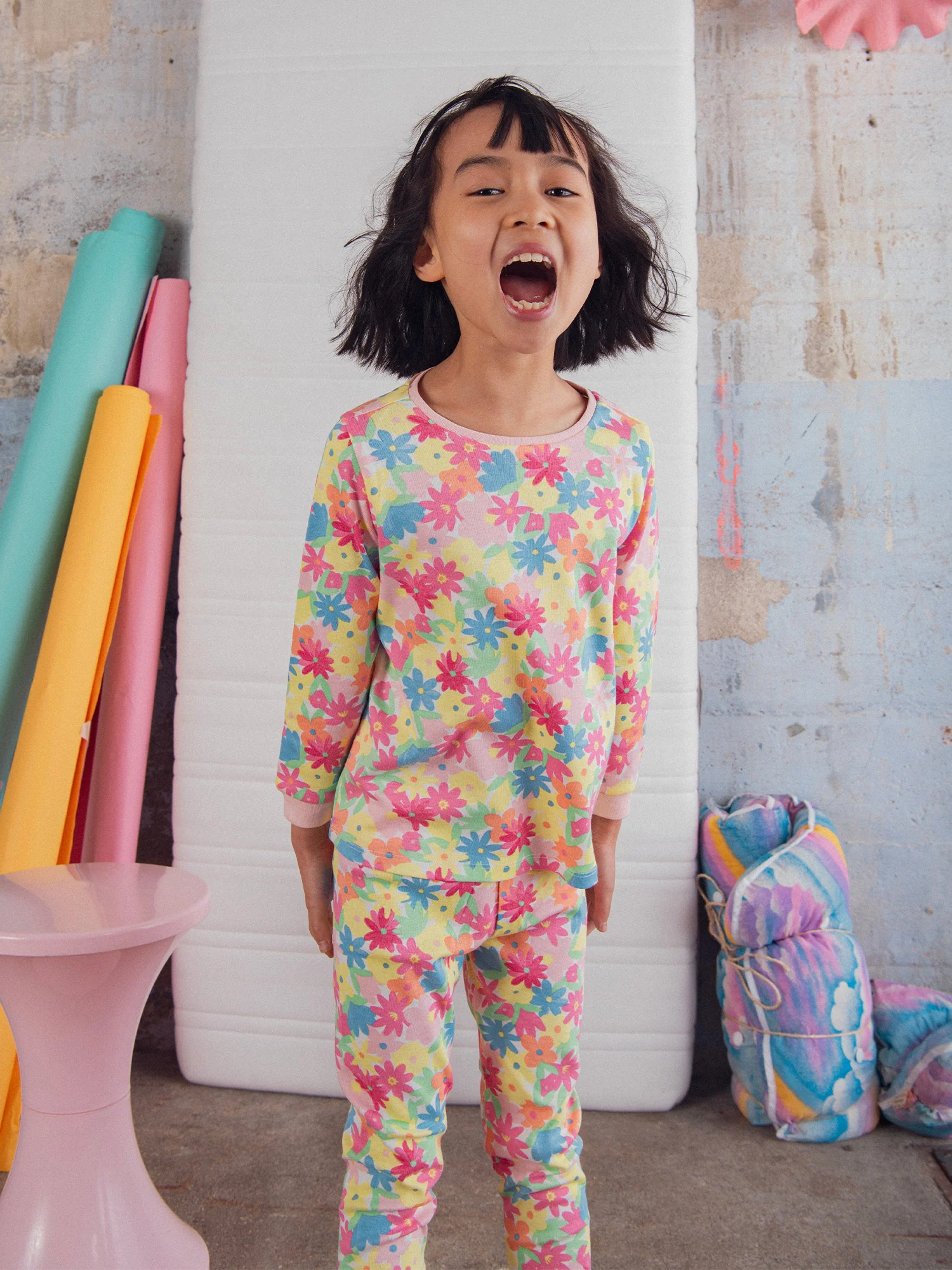 Pyjama long avec imprimé intégral "fleurs multicolores" pour enfant fille - Image 3