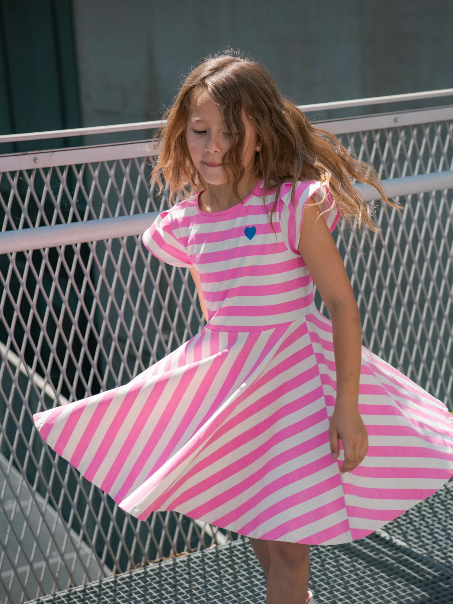 Robe écrue à rayures roses pour fille - Image 3