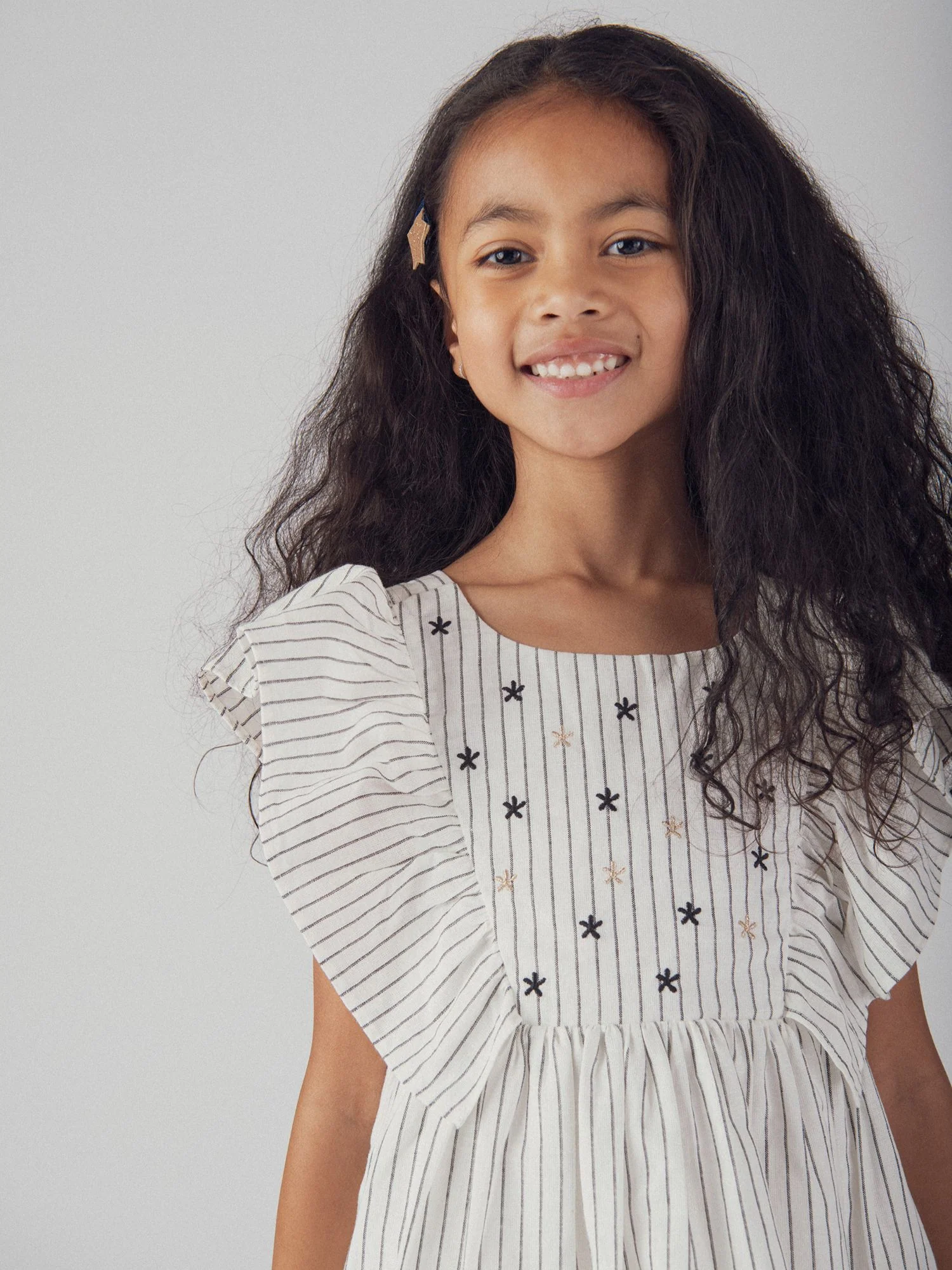 Robe écrue à broderies fleurs pour fille - Image 4