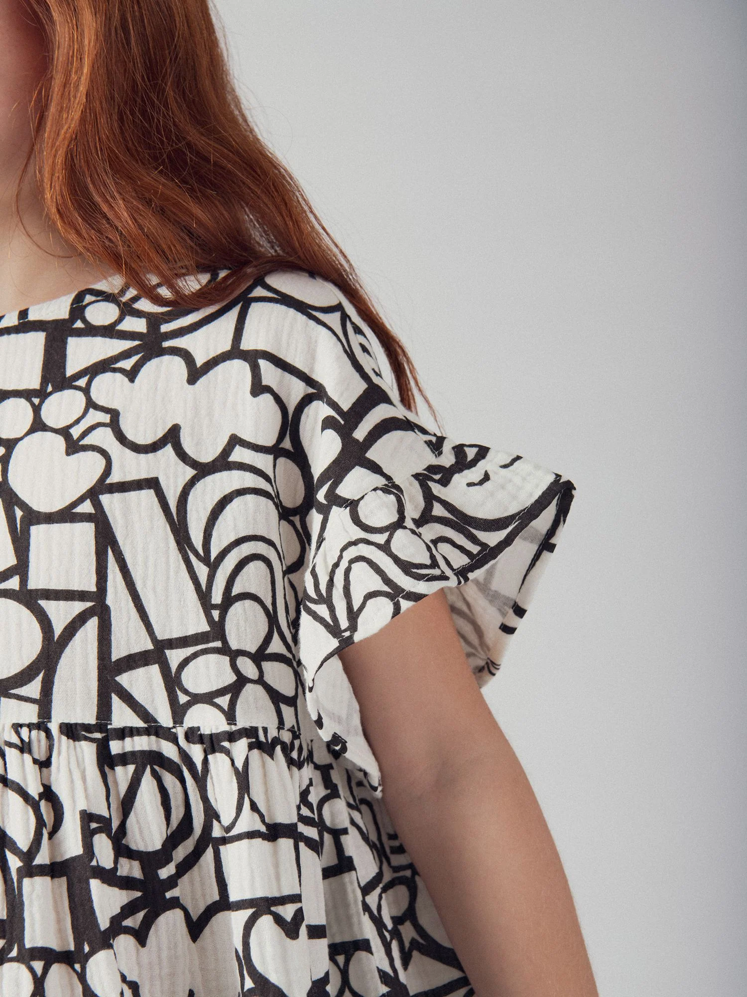 Robe écrue à imprimé graphique pour fille - Image 5