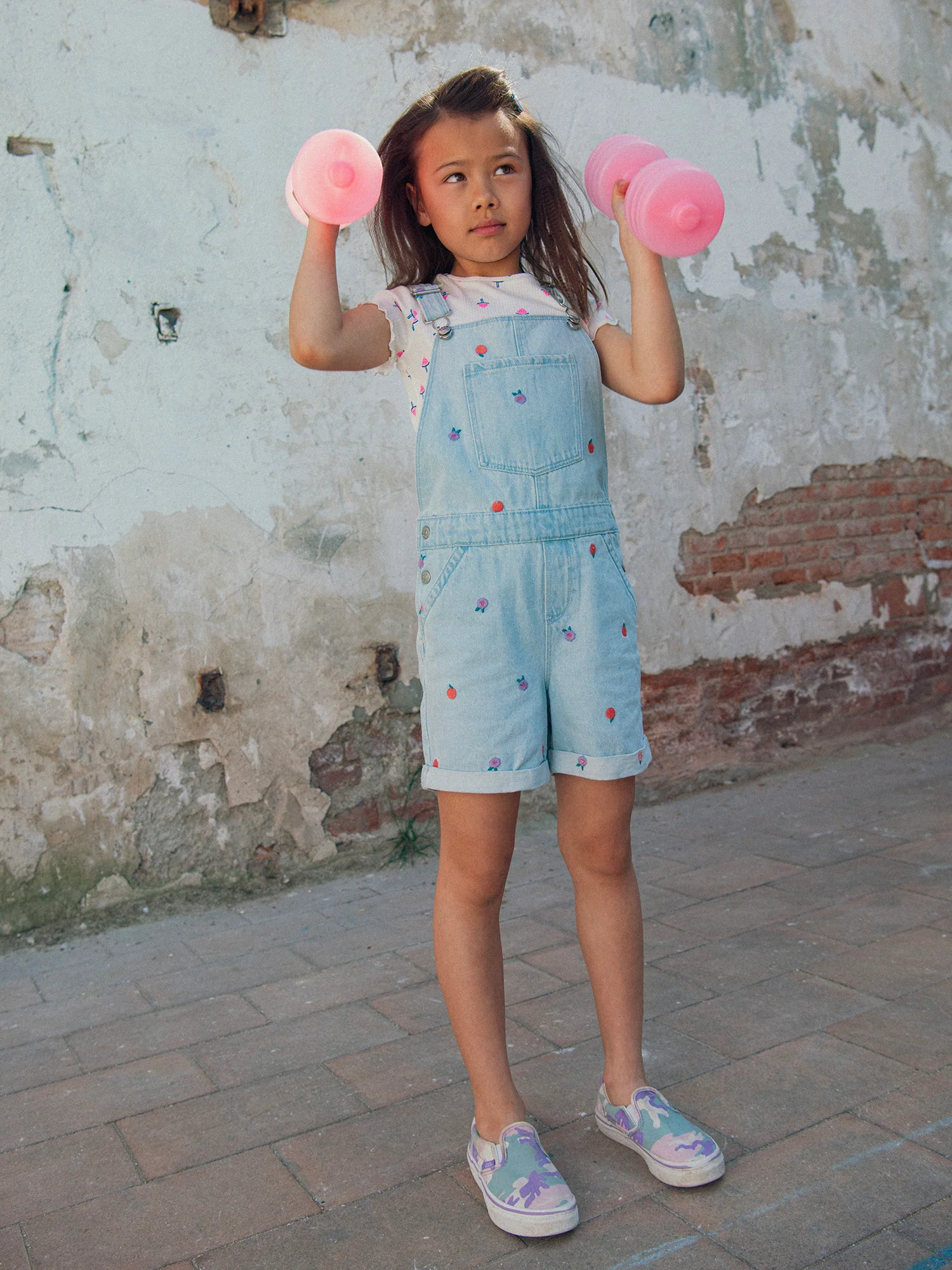 Salopette en denim brodé pour fille - Image 3
