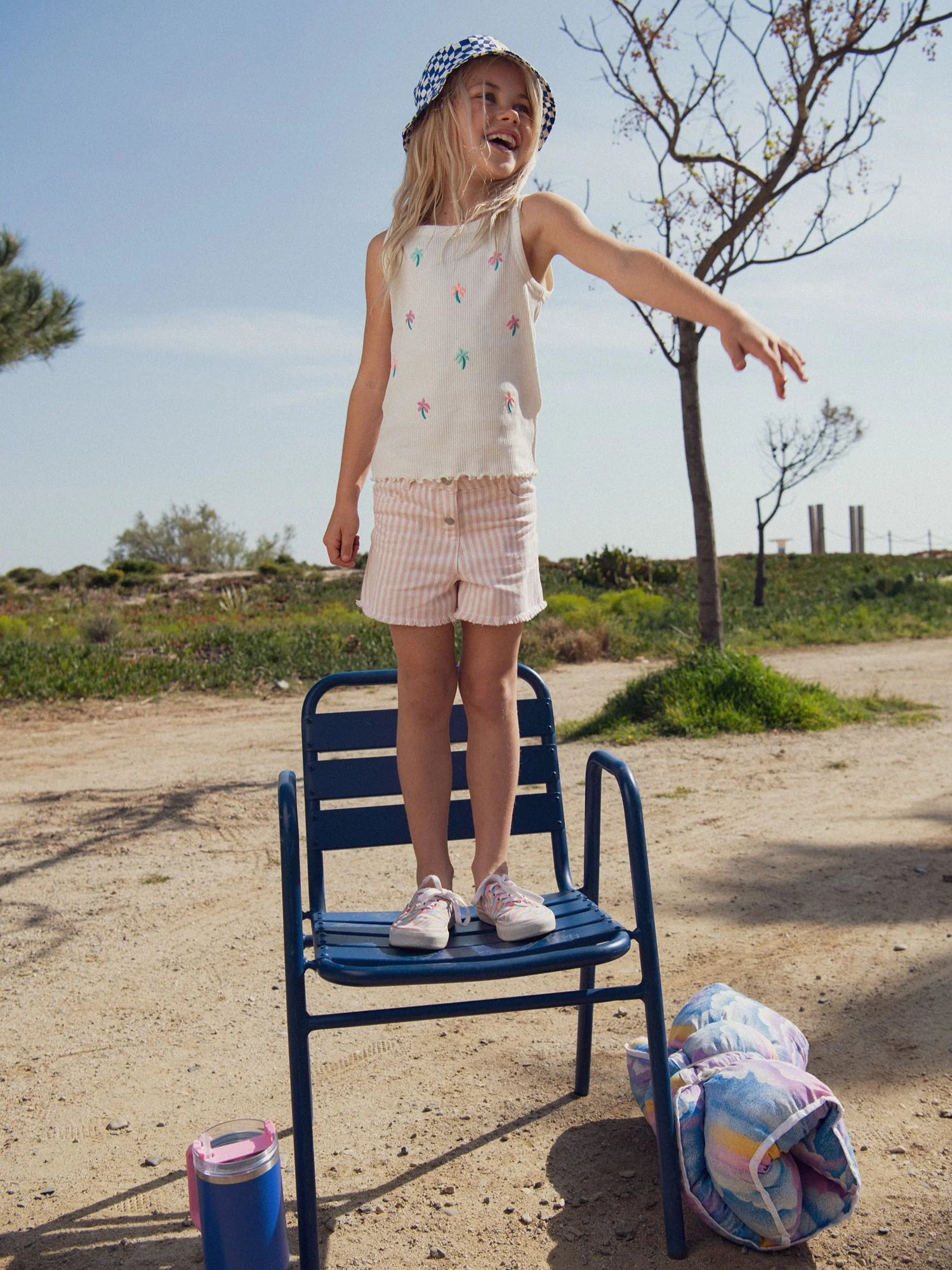 Short rayé rose et écru pour fille - Image 2