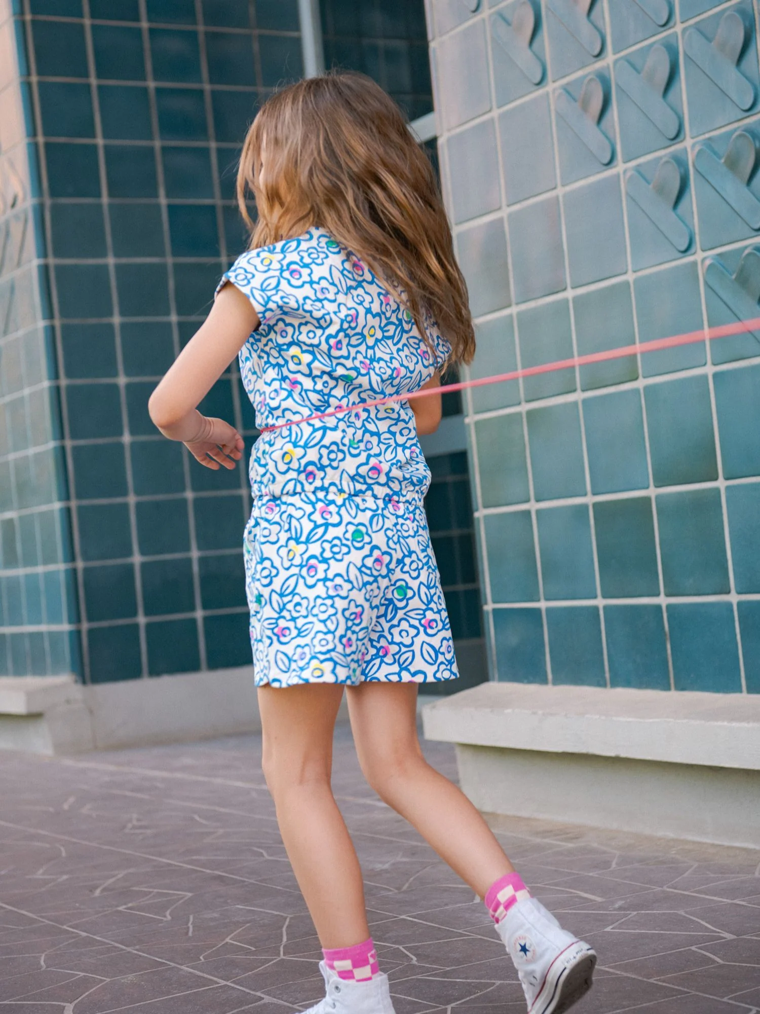 Short écru à imprimé floral pour fille - Image 5
