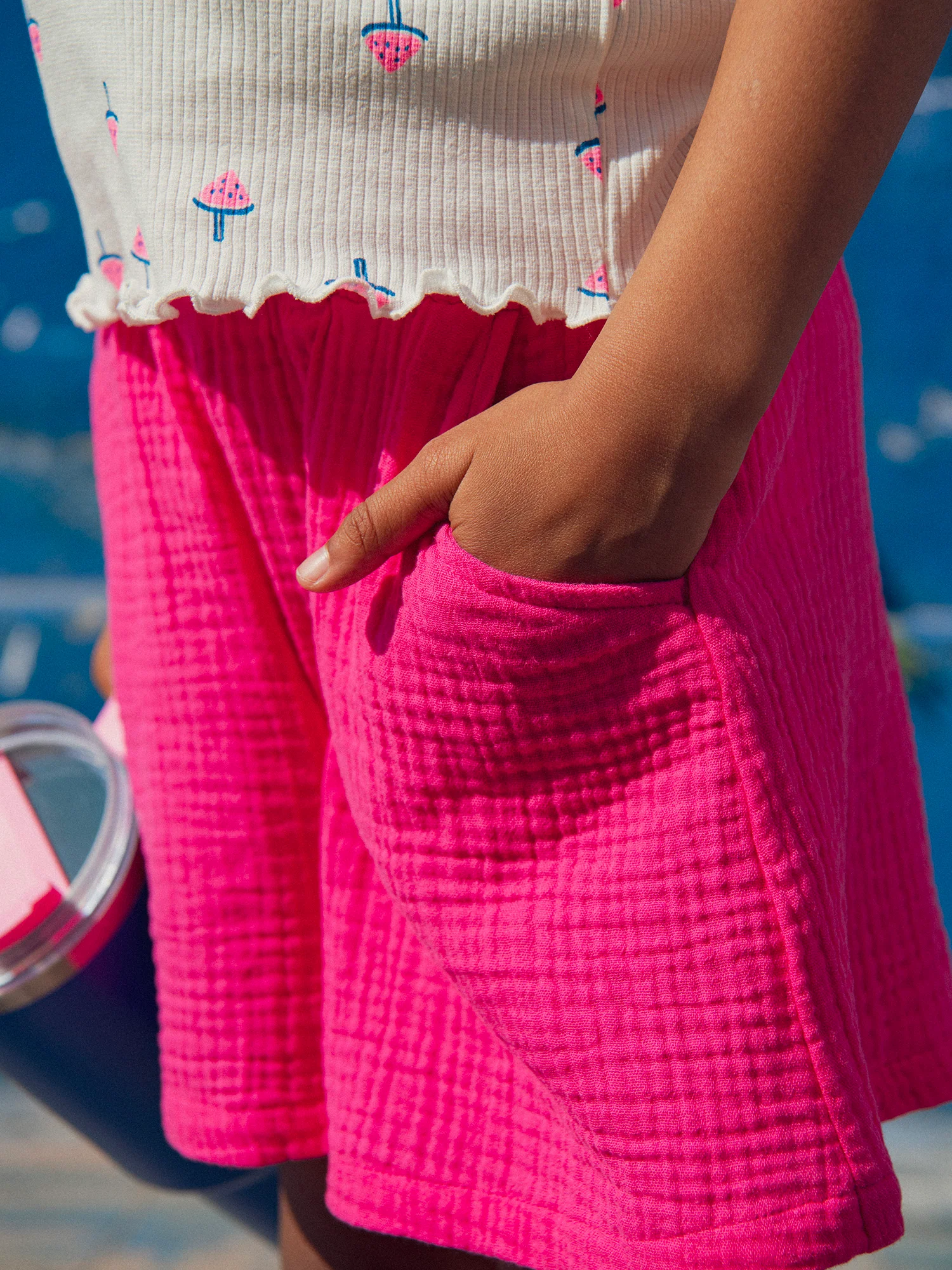 Short rose à poches pour fille - Image 3