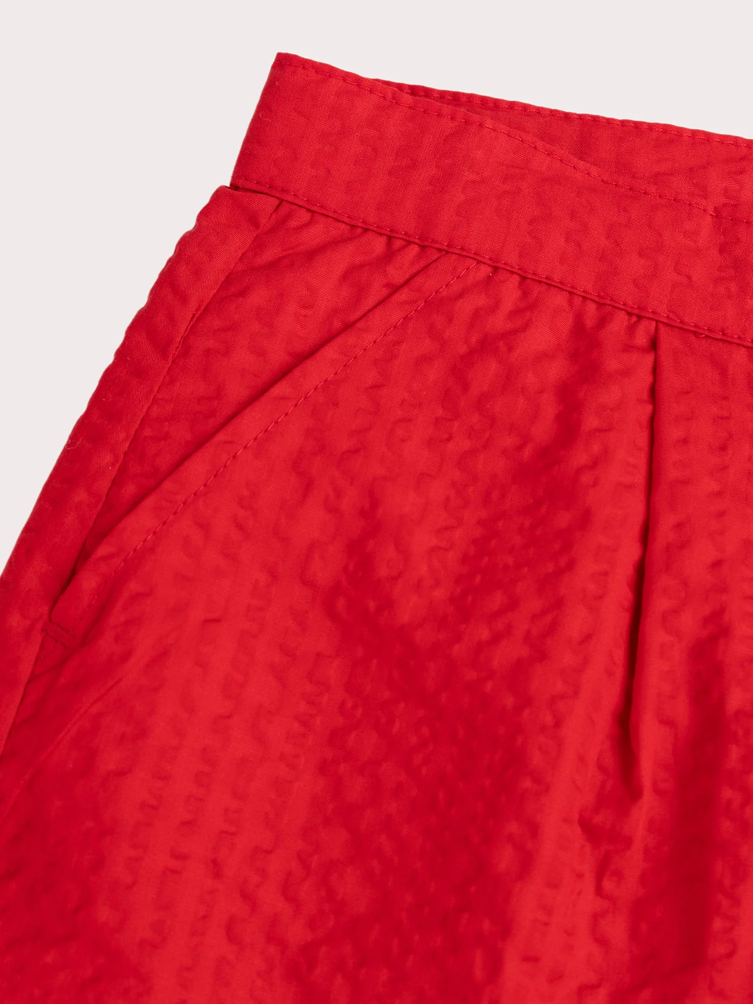 Short rouge gaufré - Image 2
