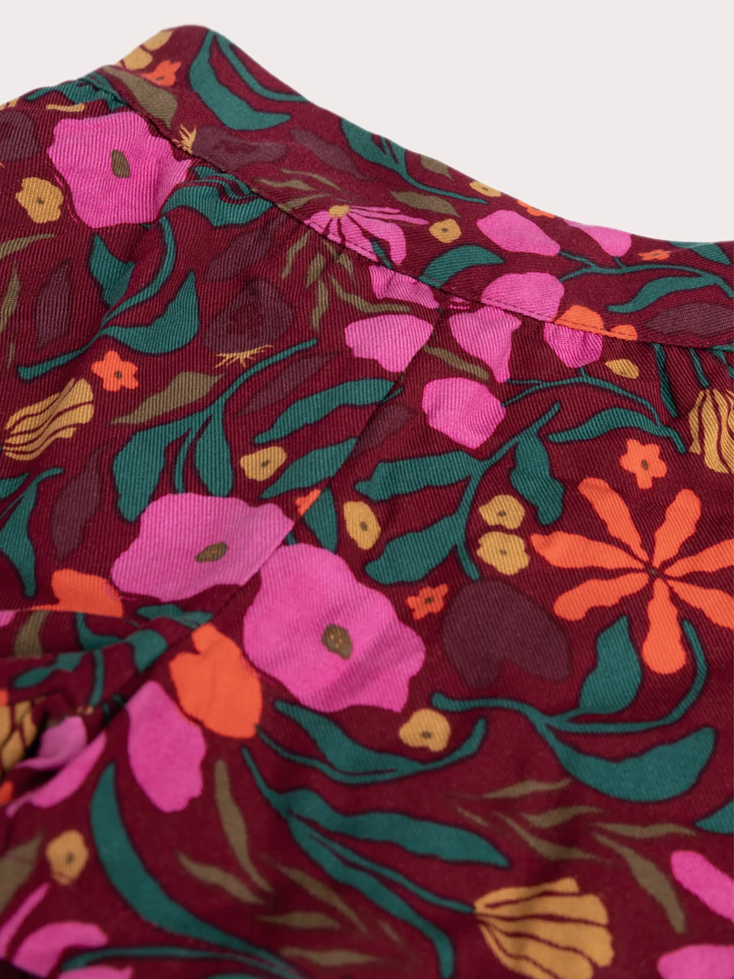 Short rouge imprimé fleuri pour fille - Image 2
