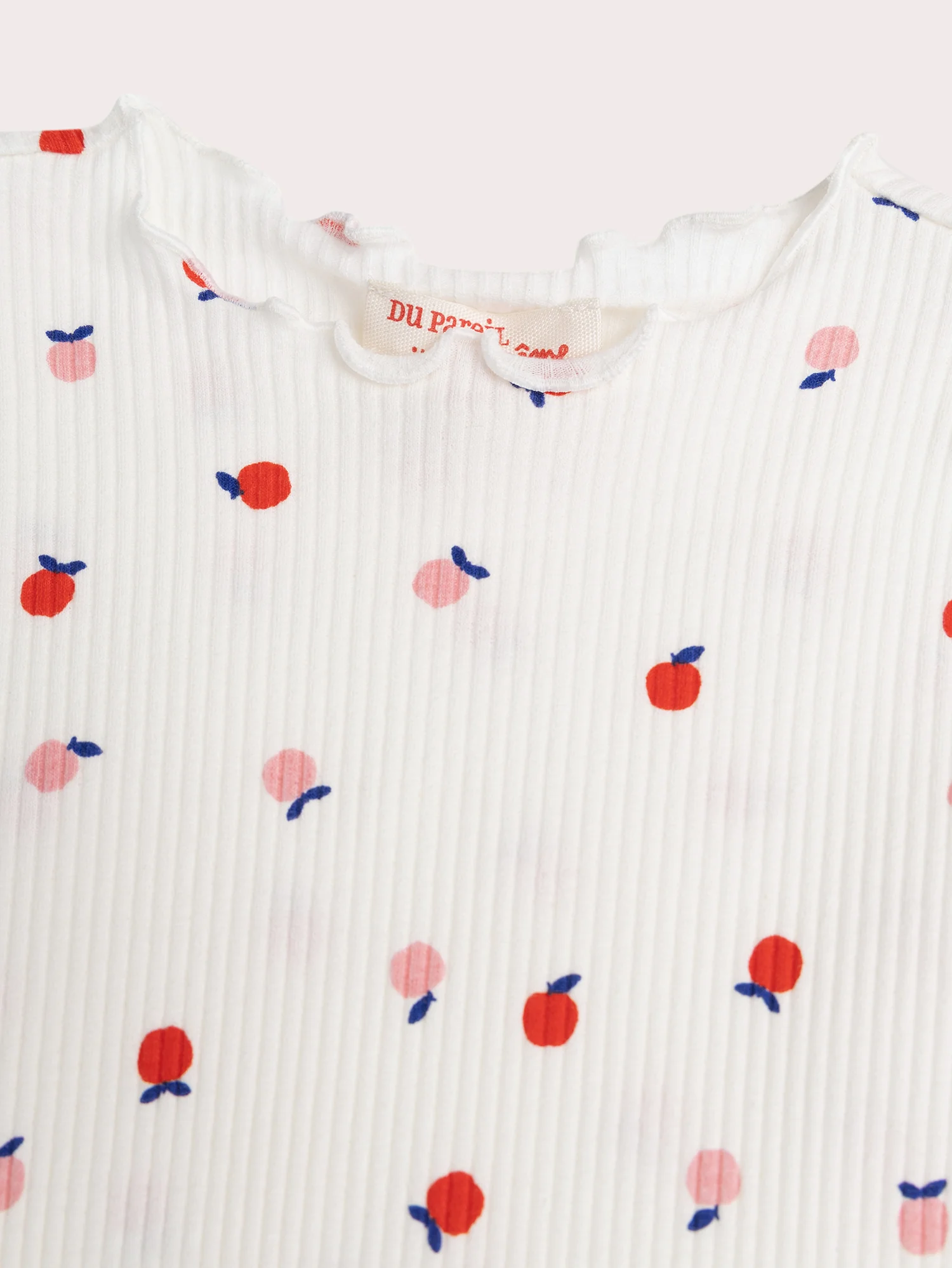 T-shirt blanc manches longues en côte imprimé pommes - Image 2