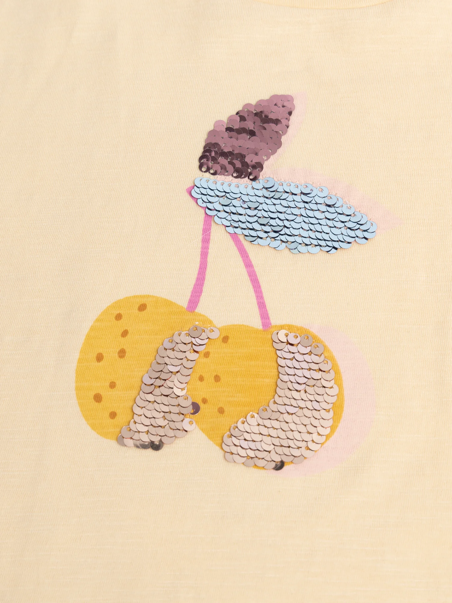 T-shirt jaune avec animation en sequins - Image 2