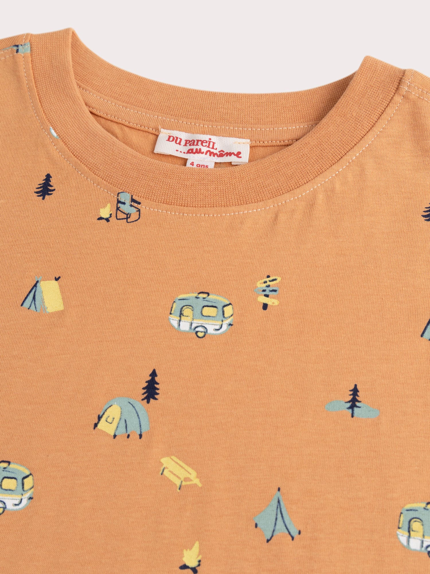 T-shirt manches courtes orangé imprimé camping - Image 2