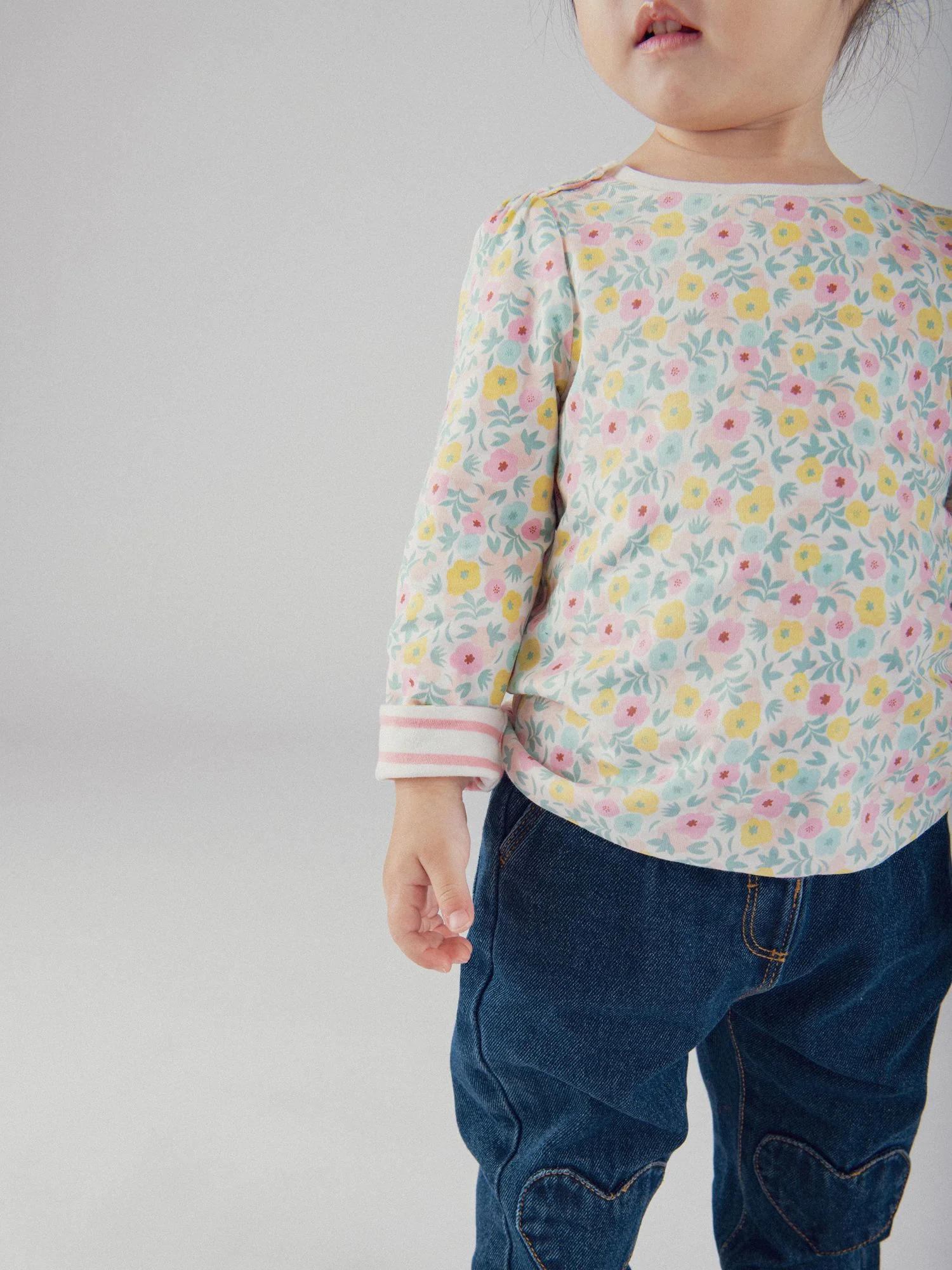 T-shirt réversible motif fleurs pastel pour bébé fille - Image 5
