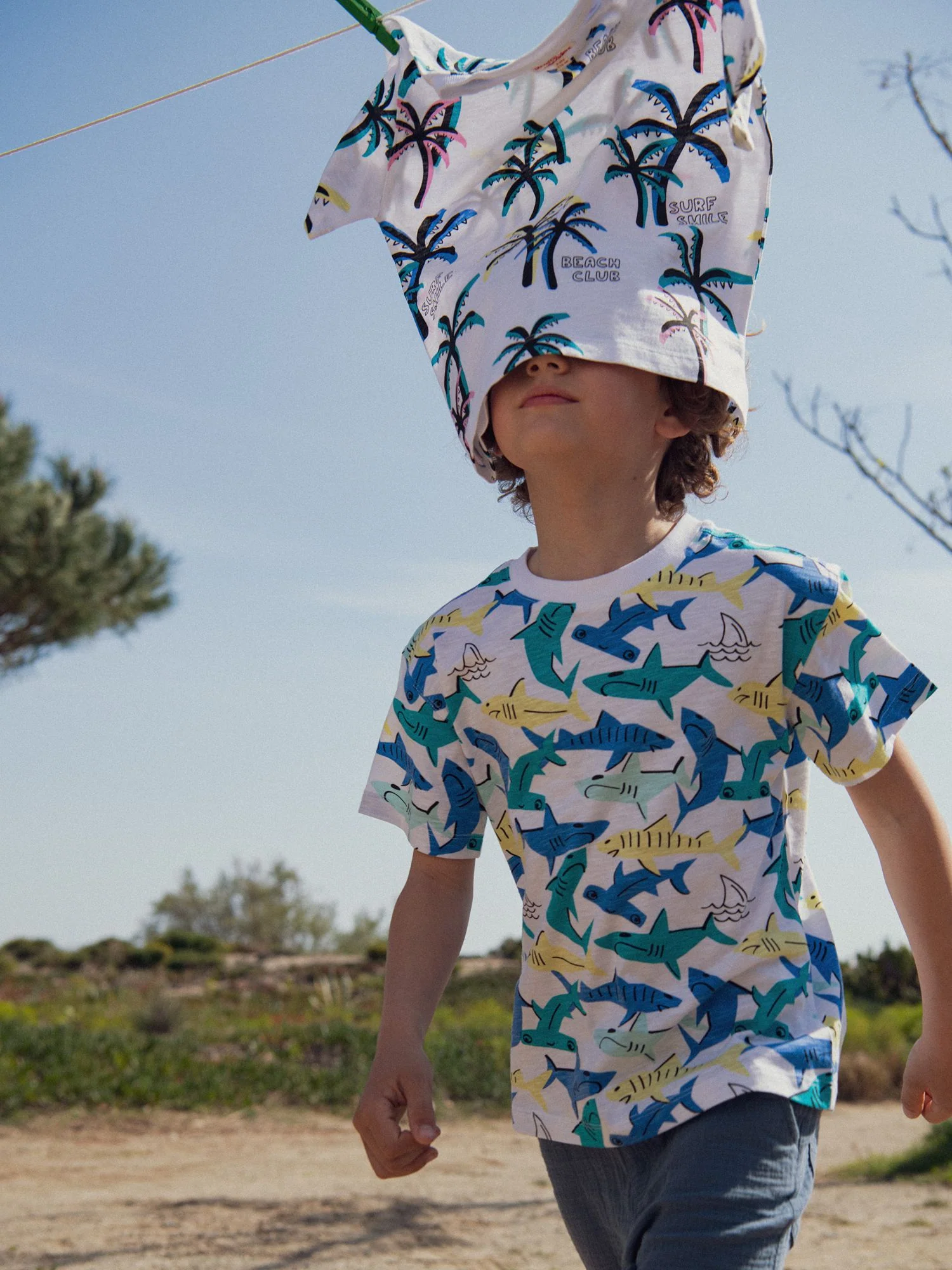 T-shirt blanc imprimé requins pour garçon - Image 3