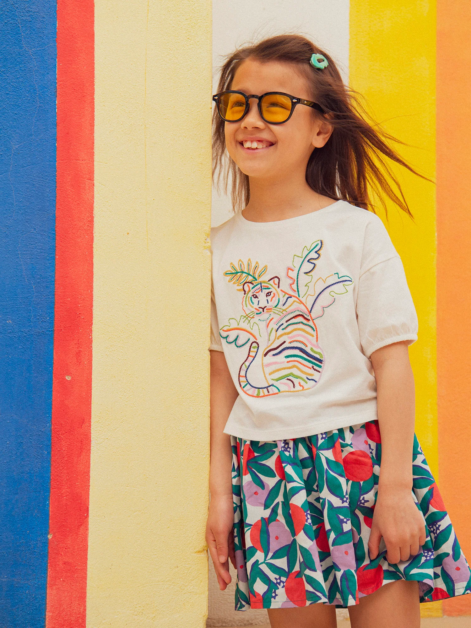 T-shirt écru à broderie tigre pour fille - Image 2