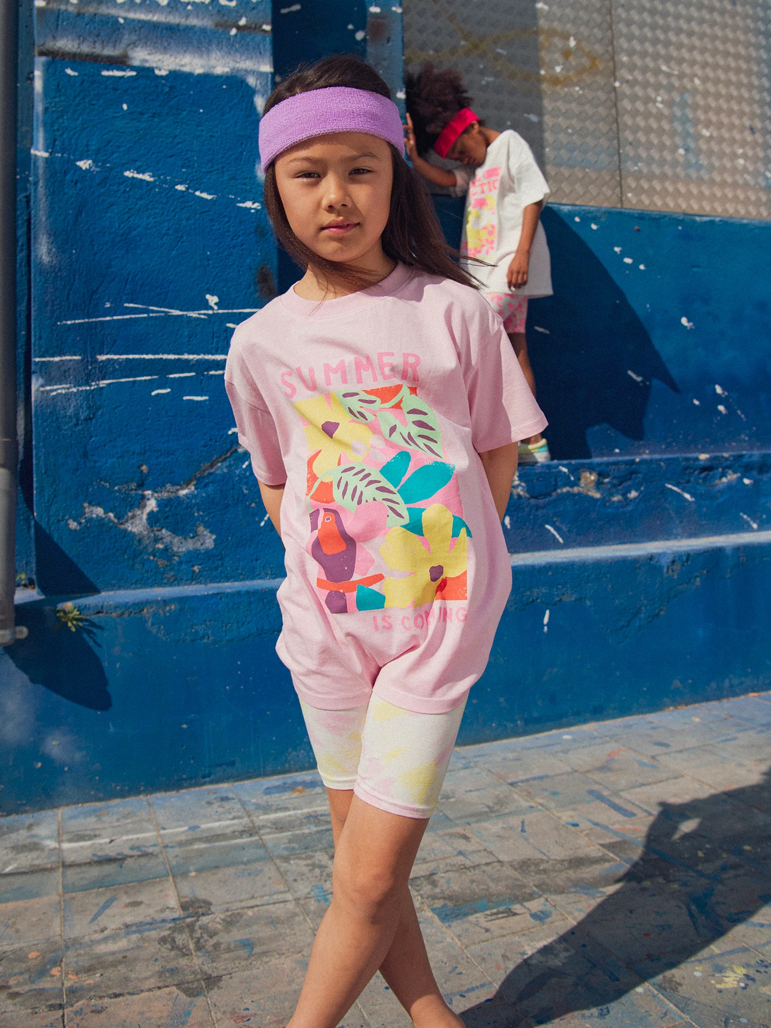 T-shirt oversize rose animation florale pour fille - Image 3